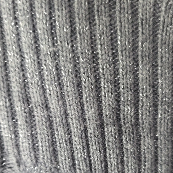 Faded Glory Gray Crew Neck Sweater with Cable Knit Design - Picture 4 of 8